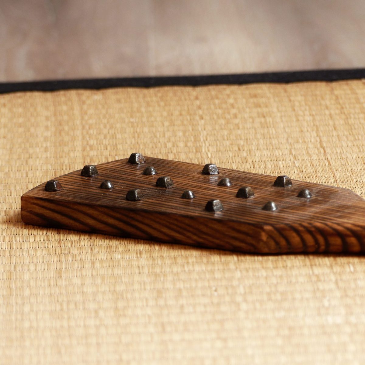 Paddle chêne brûlé et clous