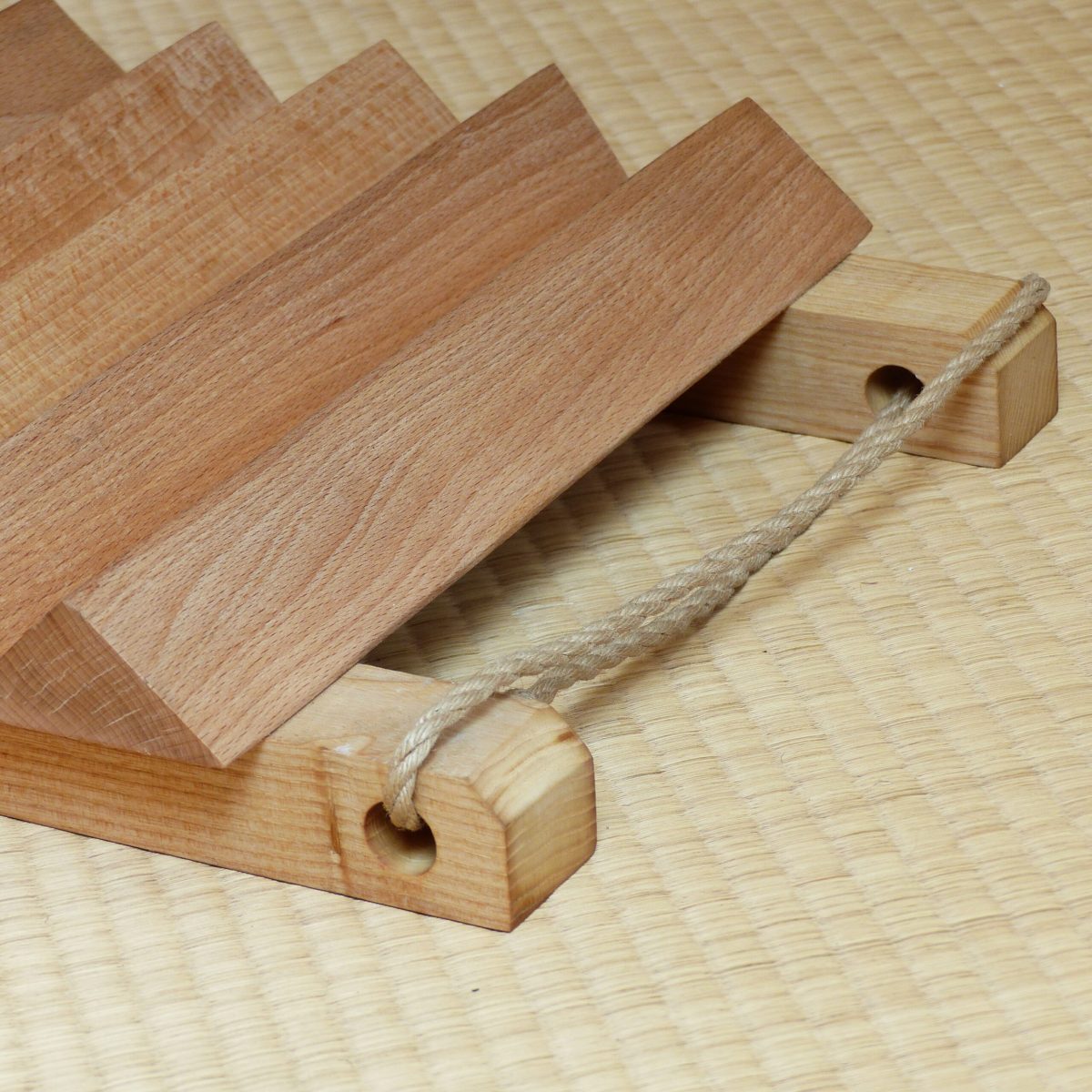 Ishidaki board transportable -- triangles