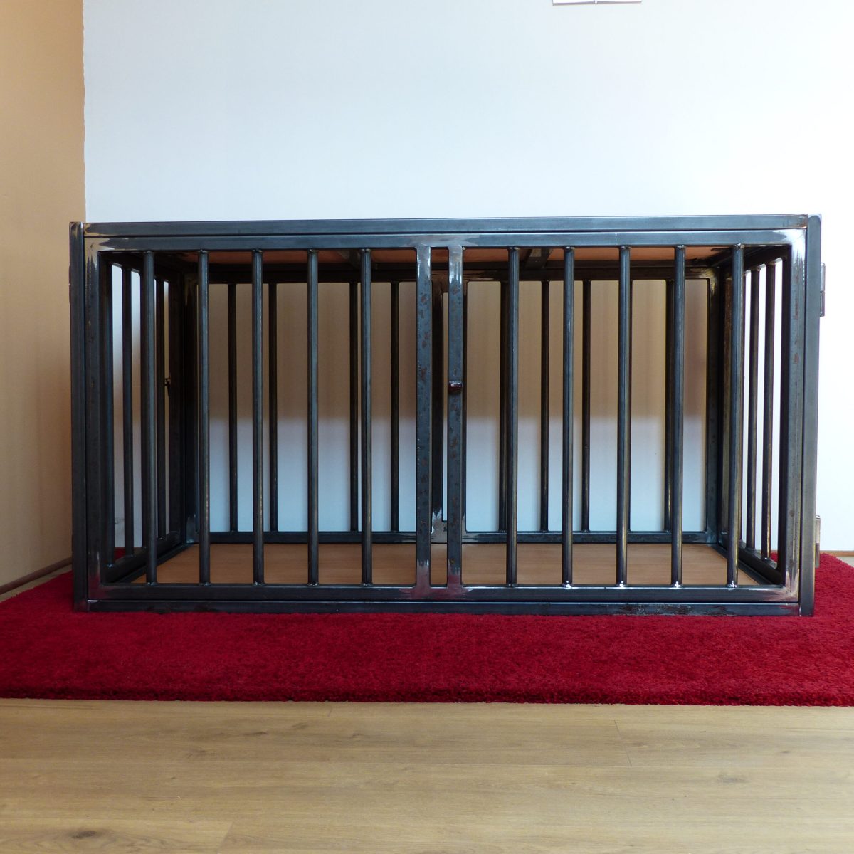 Cage-table