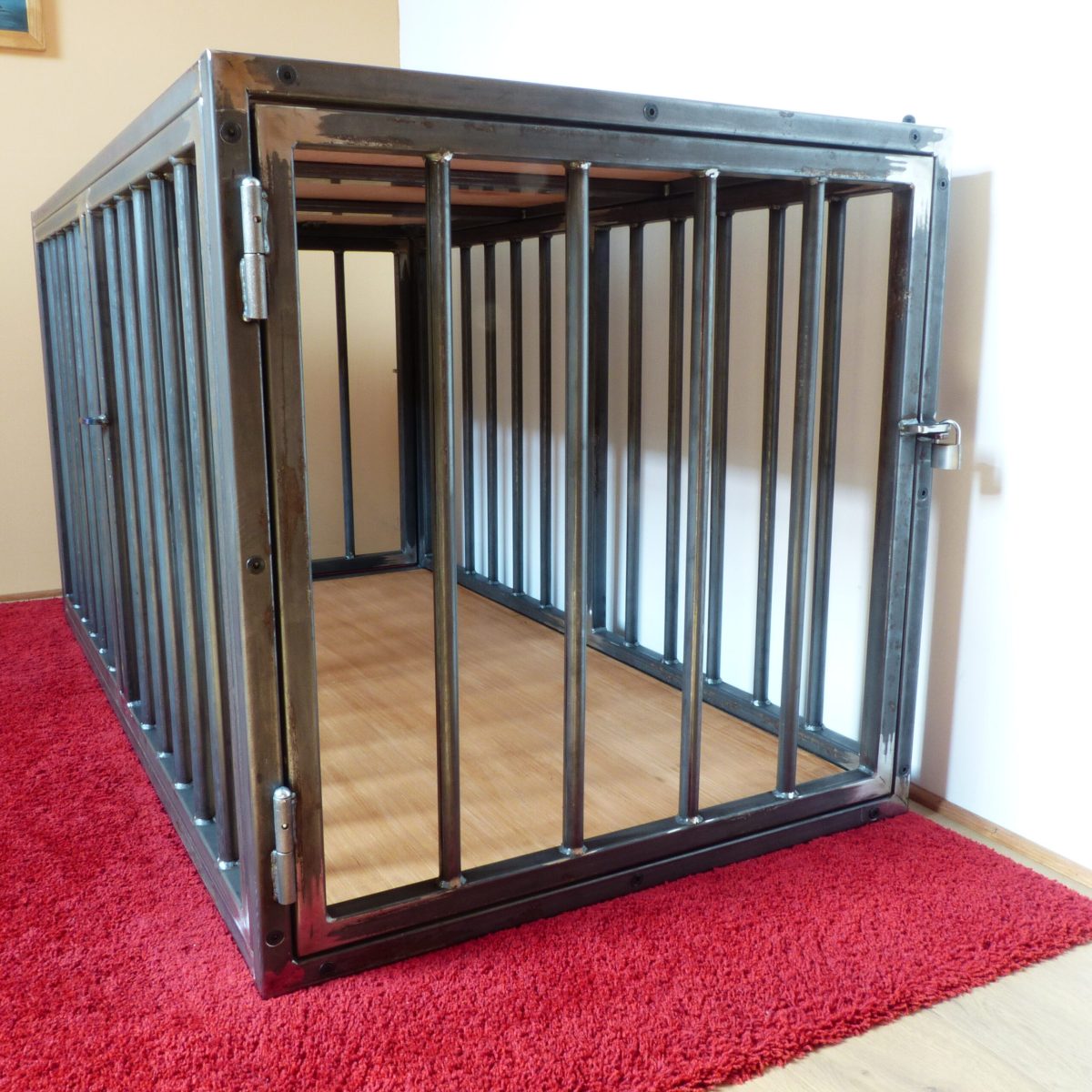 Cage-table