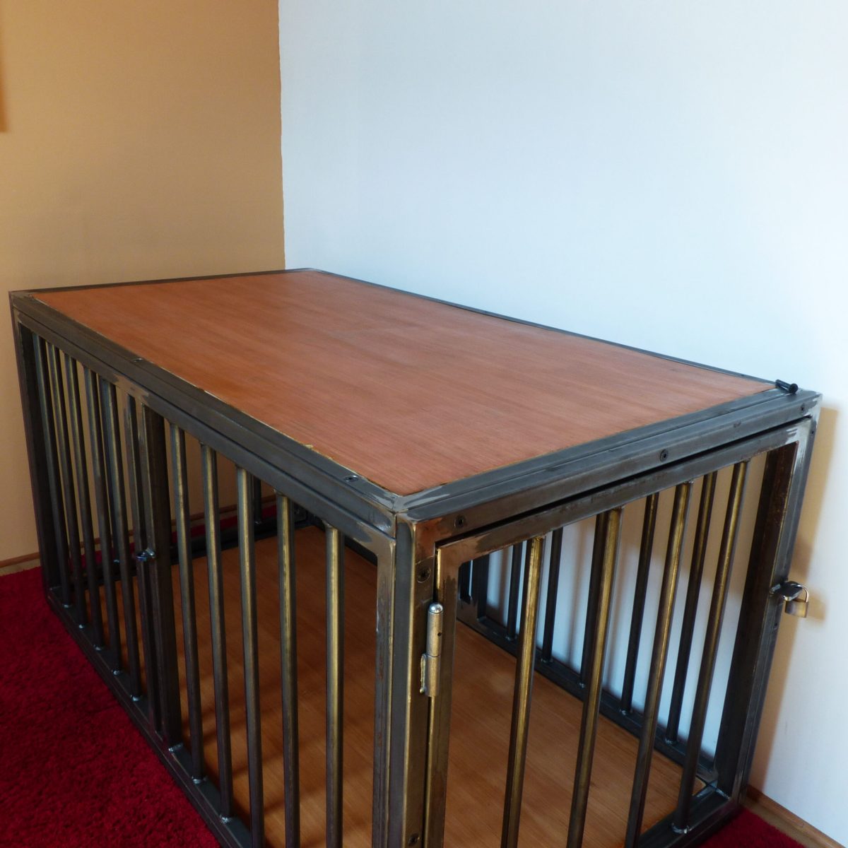 Cage-table