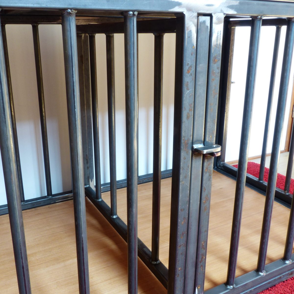 Cage-table