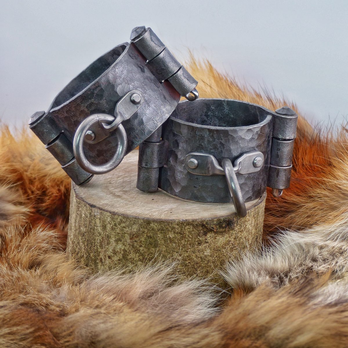 P1100024-01 menottes métal Lyx