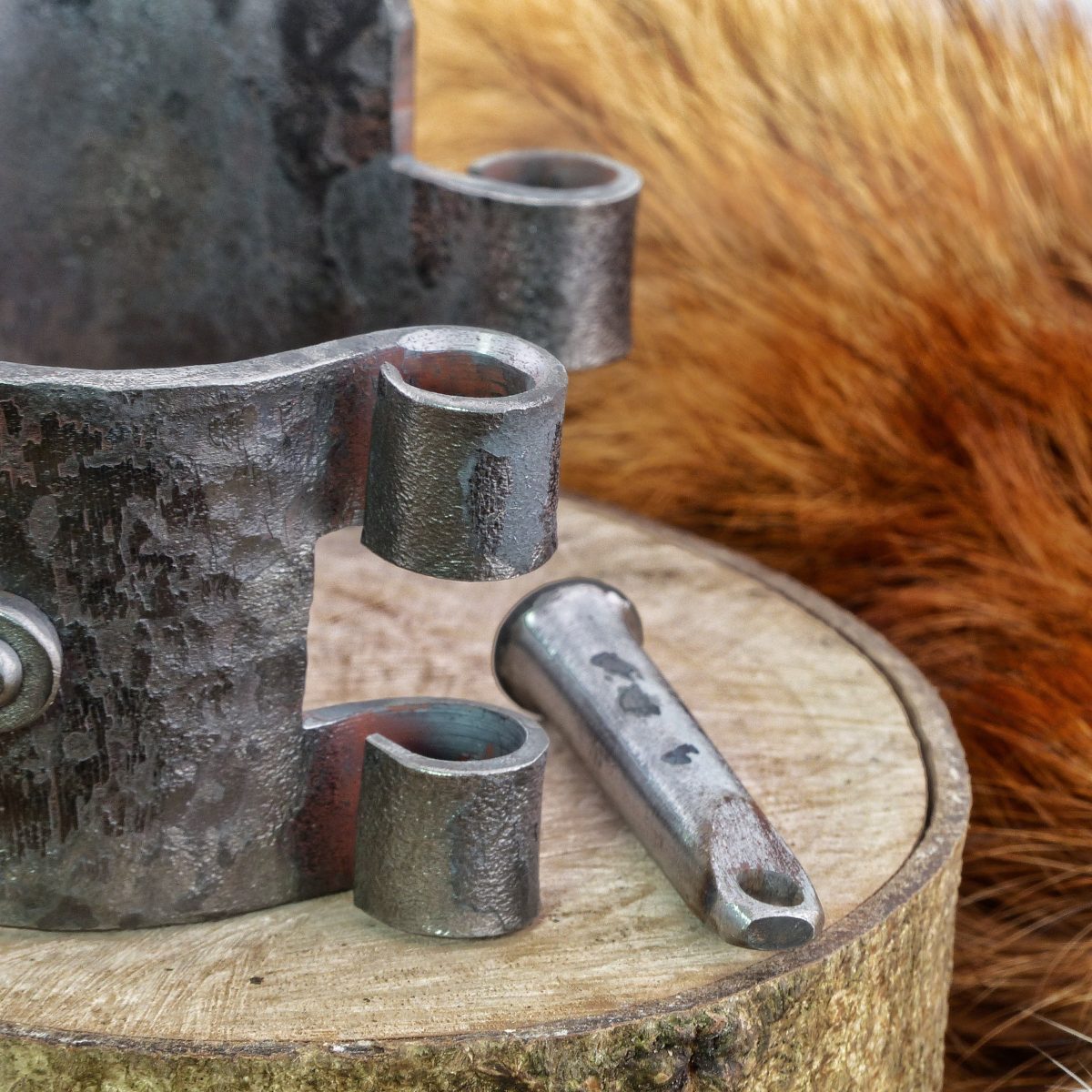 P1100026-01 Menottes métal -- gamme Lyx