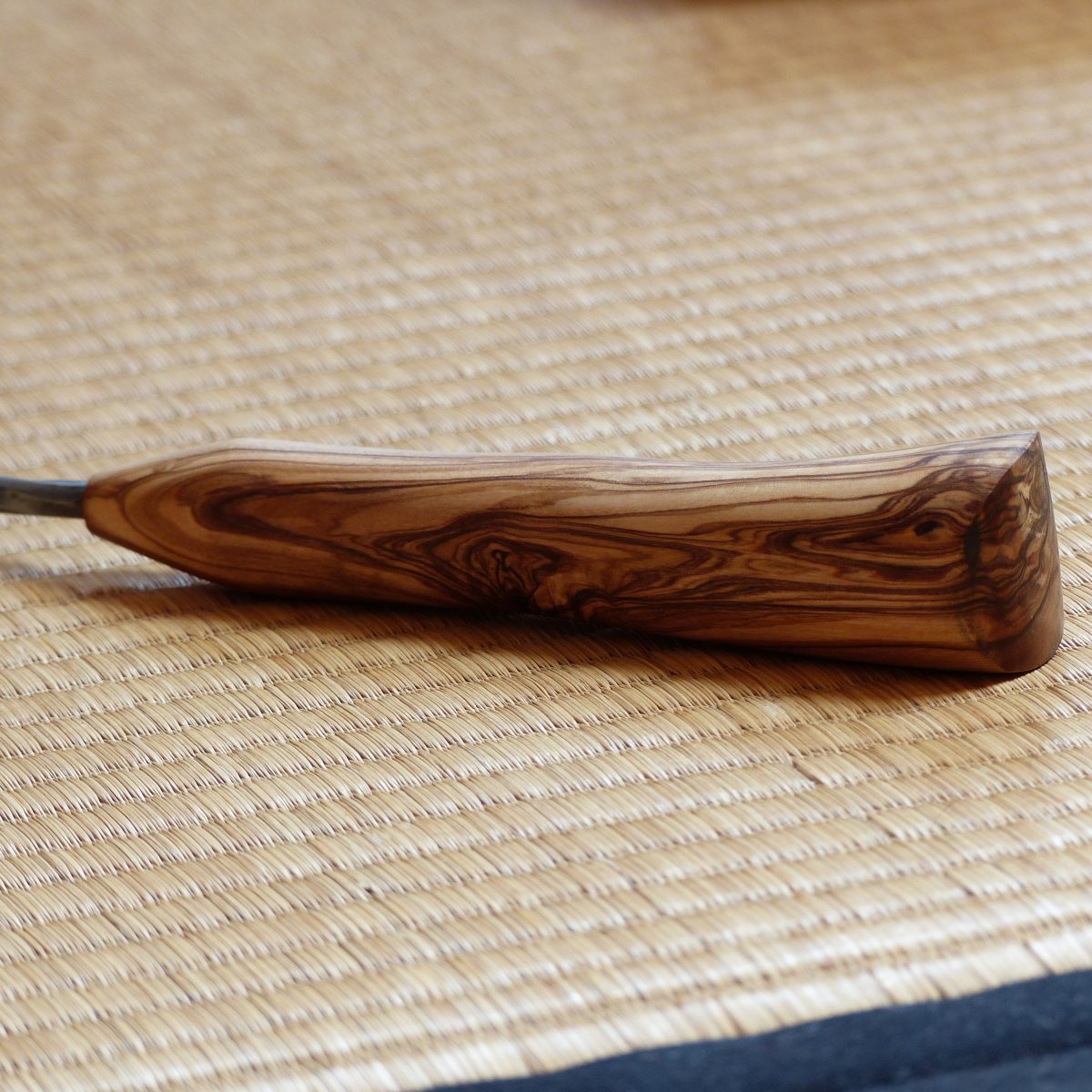 Badine torsadée en métal